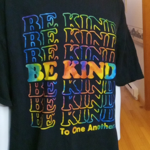 doms Other - Be kind t shirt